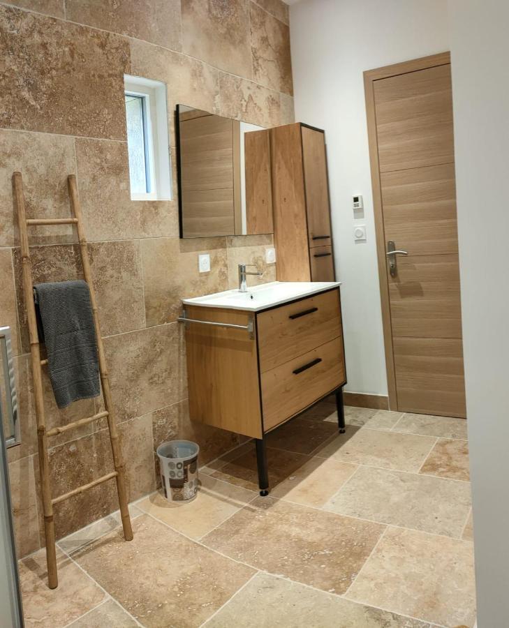 Appartement Dans Mas Provencal Arles Exterior photo