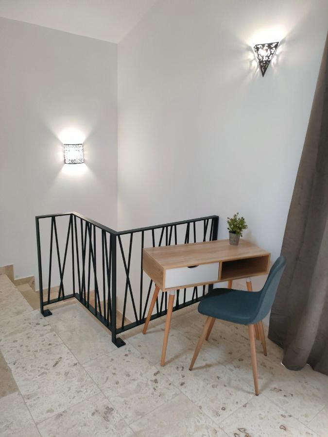Appartement Dans Mas Provencal Arles Exterior photo
